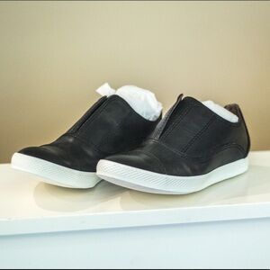 All Black Cowman Sneaker